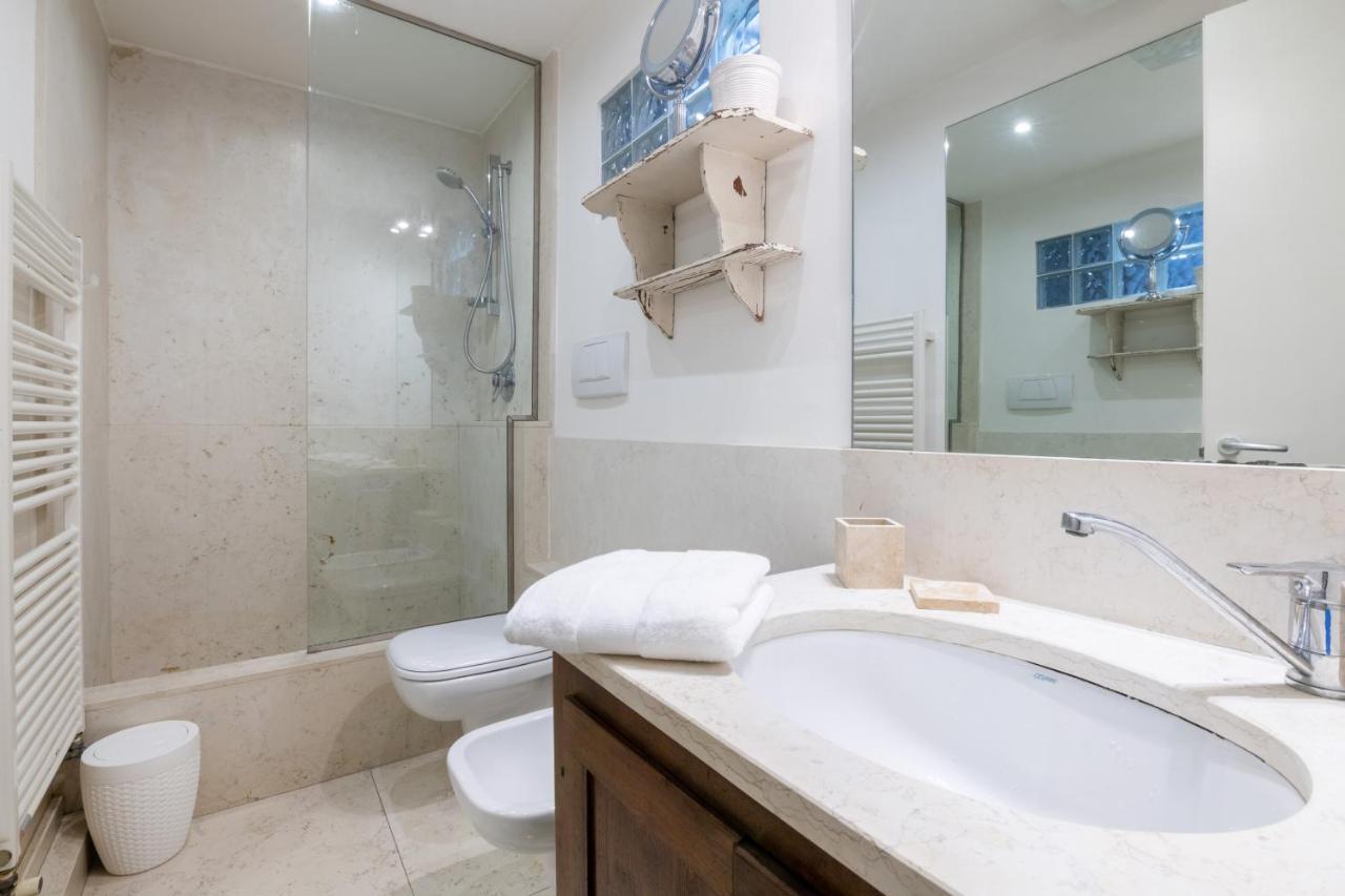 Exclusive Elegant Apartment In Pieno Centro! X4 Rimini Exteriör bild